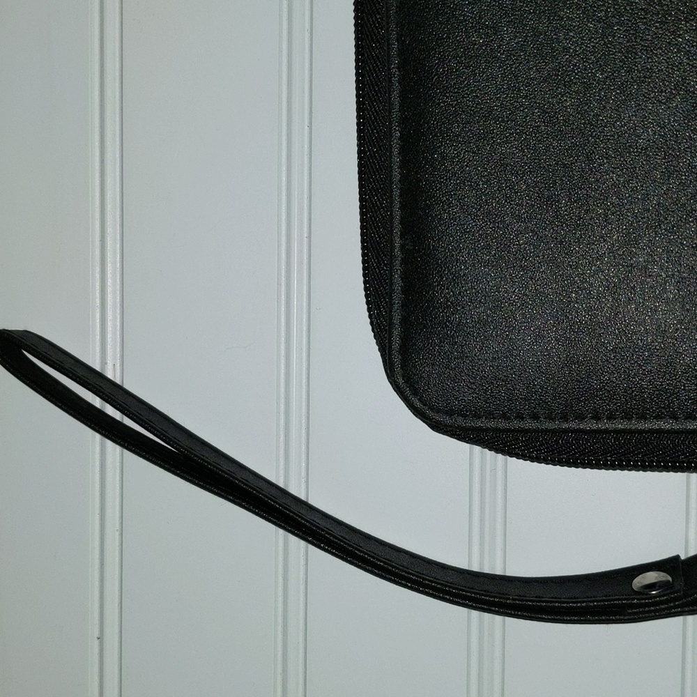 Zip Around Travel Organizer Wallet - Picture 3 of 10